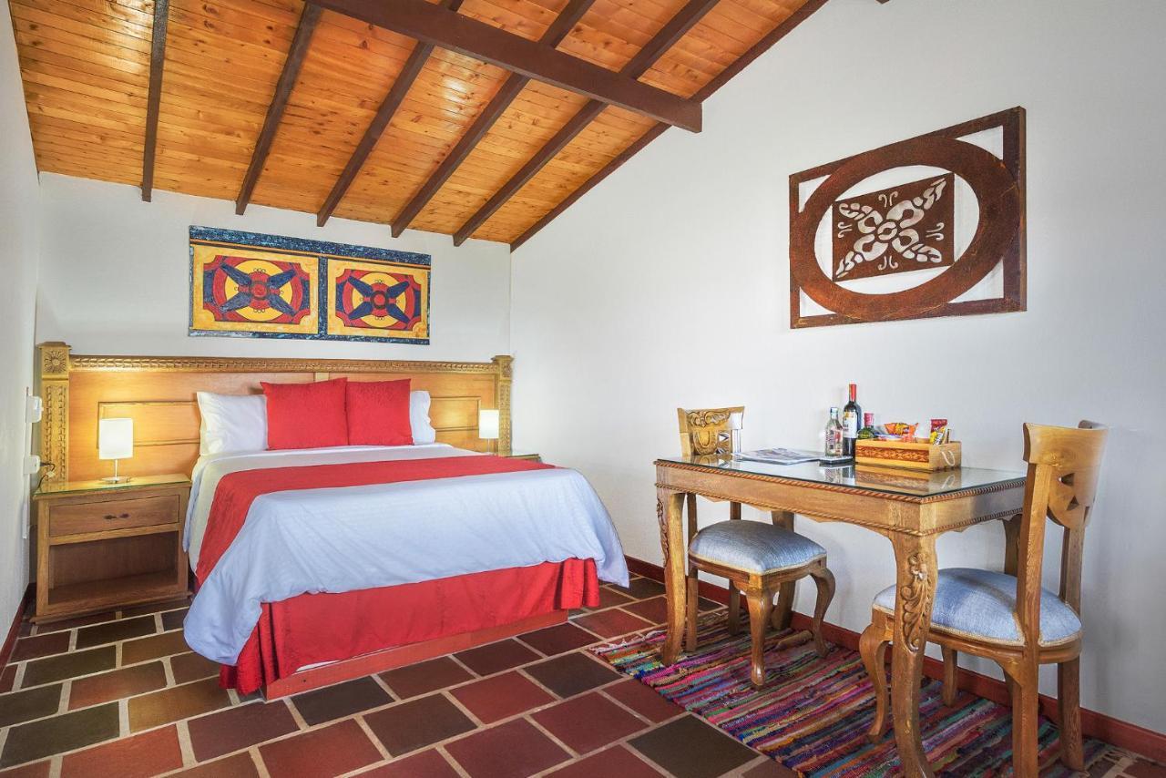Hotel Zocalo Campestre Guatape Exterior photo