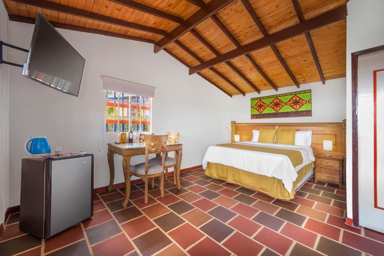 Hotel Zocalo Campestre Guatape Exterior photo