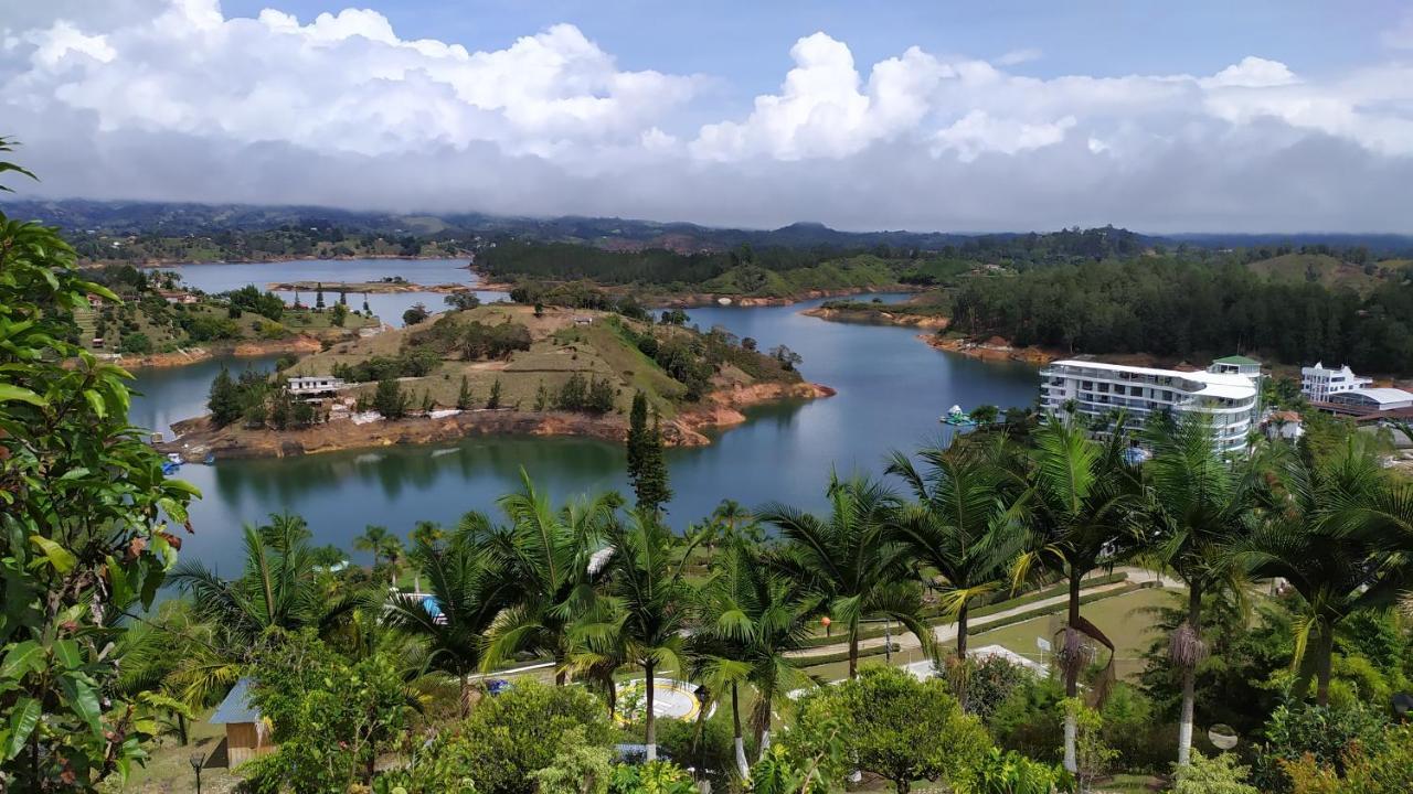 Hotel Zocalo Campestre Guatape Exterior photo